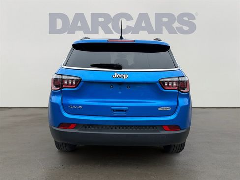 Used 2024 Jeep Compass Latitude image 6