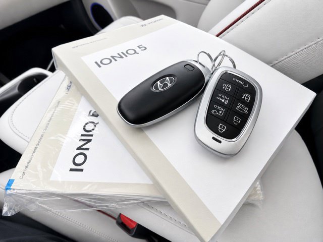 Used 2023 Hyundai Ioniq 5 Limited AWD/4WD image 25