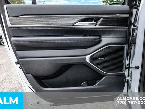 Used 2024 Jeep Wagoneer L Series II w/ Flexible Seating Group image 60