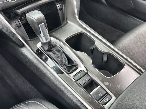 Used 2022 Honda Accord LX image 19