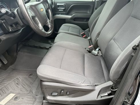 Used 2018 Chevrolet Silverado 1500 LT w/ Texas Edition image 9