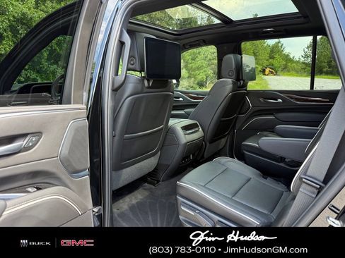 Used 2024 Cadillac Escalade Premium Luxury RWD image 23