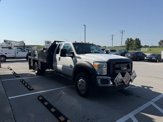 Used 2016 Ford F550 4x4 SuperCab Super Duty image 3