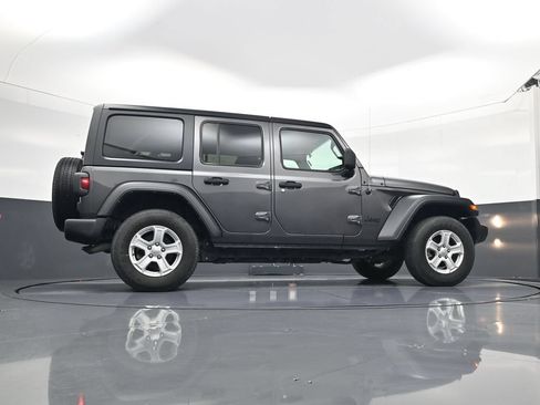 Used 2022 Jeep Wrangler Unlimited Sport AWD/4WD image 23