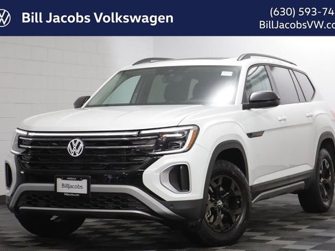 Used 2025 Volkswagen Atlas Peak Edition SE AWD/4WD image 1