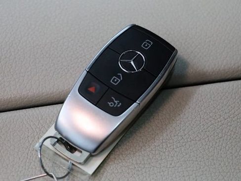 Used 2020 Mercedes-Benz GLE 350 4MATIC image 39