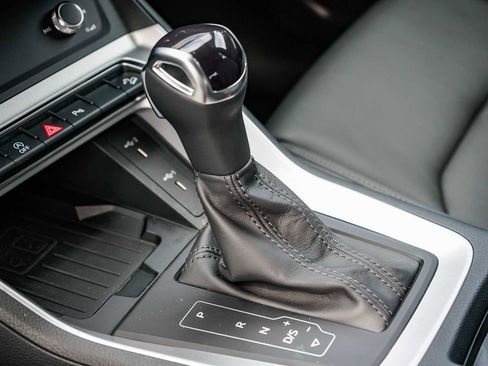 Used 2025 Audi Q3 2.0T Premium w/ Convenience Package image 21