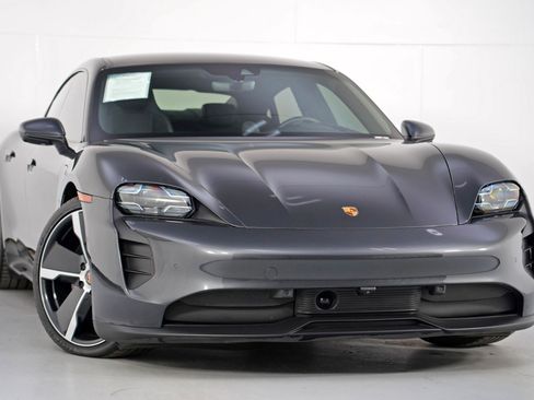 Used 2022 Porsche Taycan 4S image 4