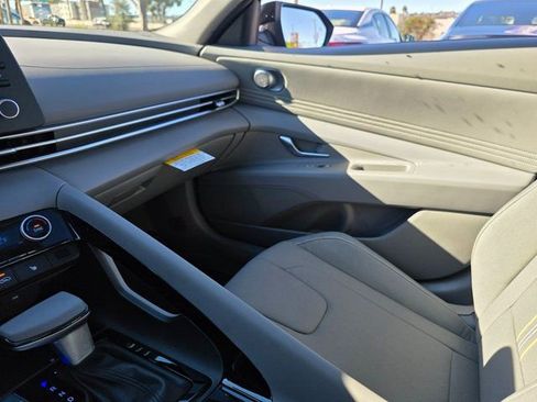 New 2026 Hyundai Elantra SEL Sport Premium FWD image 32
