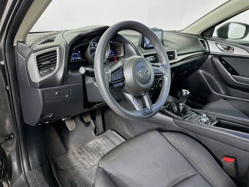 Used 2018 MAZDA MAZDA3 Sport image 9