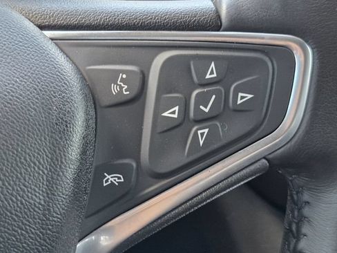 Used 2022 Chevrolet Equinox LT FWD image 23