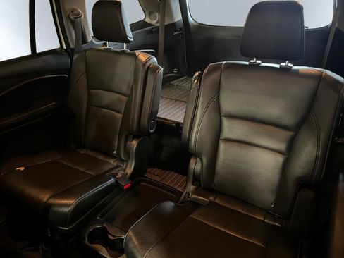 Used 2016 Honda Pilot Elite image 18