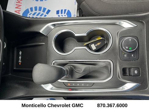 Certified 2023 Chevrolet Traverse LT FWD image 21