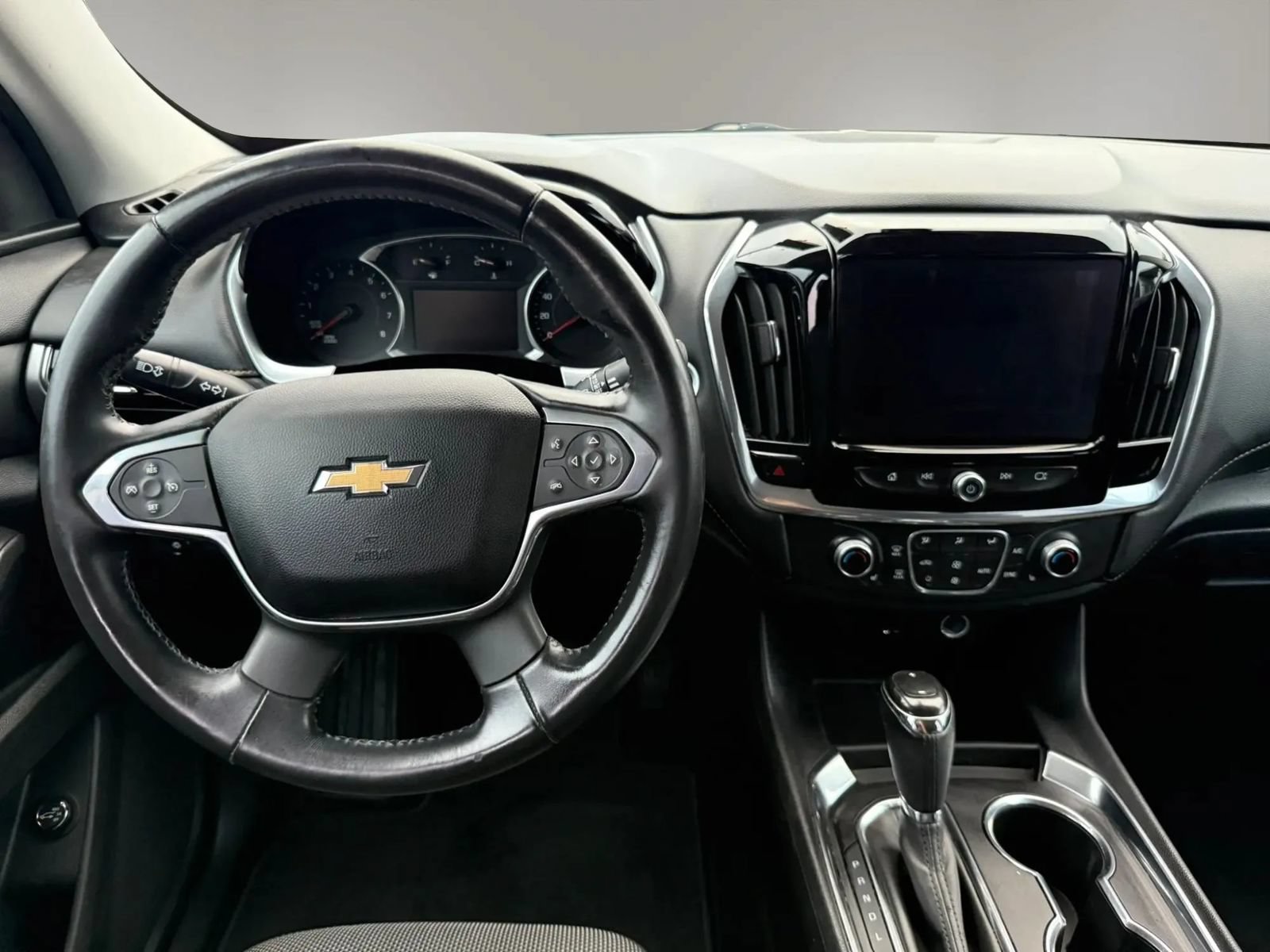 Used 2018 Chevrolet Traverse LT FWD image 16