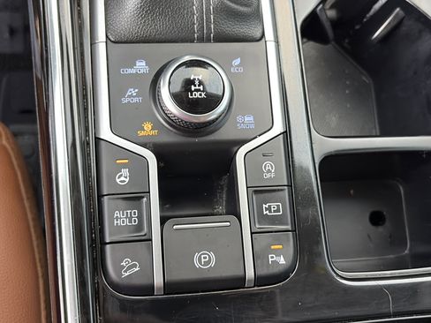 Used 2022 Kia Sorento SX Prestige w/ Rust Color Package AWD/4WD image 28