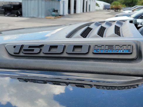 Used 2023 RAM 1500 Laramie AWD/4WD image 9