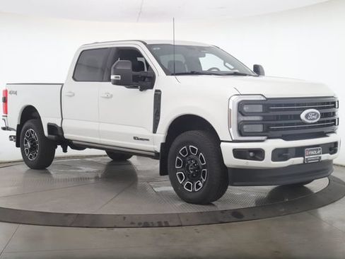 Used 2026 Ford F250 Platinum AWD/4WD image 2