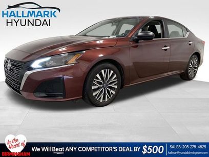 Used 2024 Nissan Altima 2.5 SV