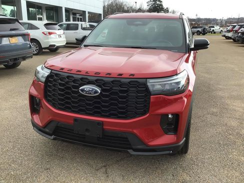 New 2026 Ford Explorer ST-Line w/ ST-Line Street Pack image 6