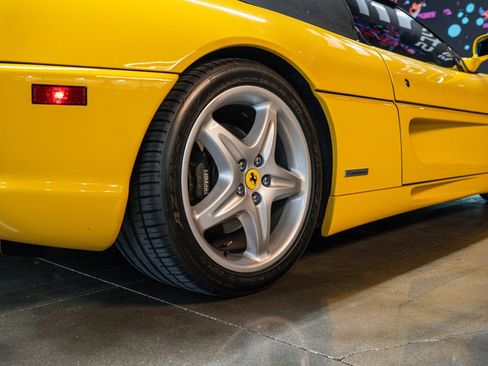 Used 1999 Ferrari F355 Spider RWD image 15