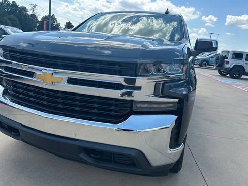 Used 2020 Chevrolet Silverado 1500 LT AWD/4WD image 3