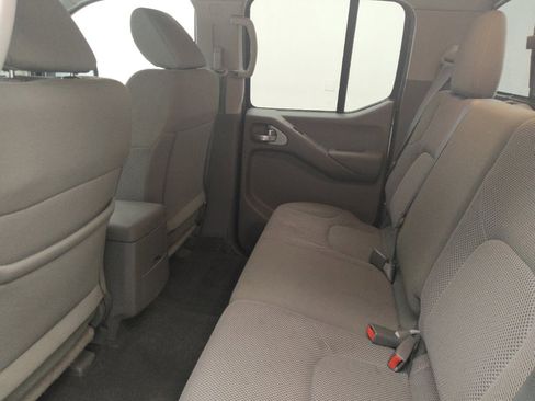 Used 2019 Nissan Frontier SV image 18