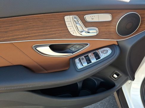 Certified 2022 Mercedes-Benz GLC 300 4MATIC image 12