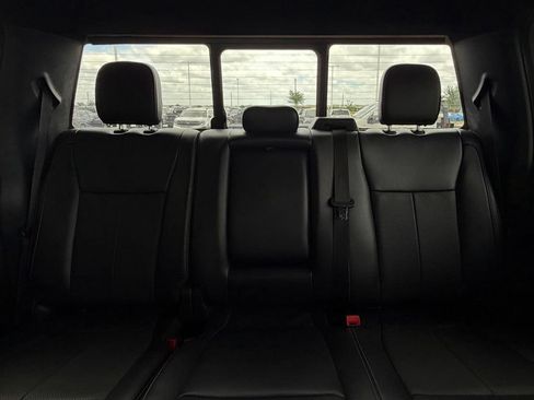 Used 2022 Ford F250 Lariat w/ Black Appearance Package AWD/4WD image 23