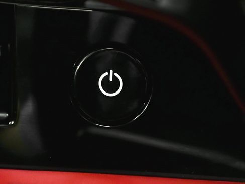 Used 2022 Porsche Taycan image 29