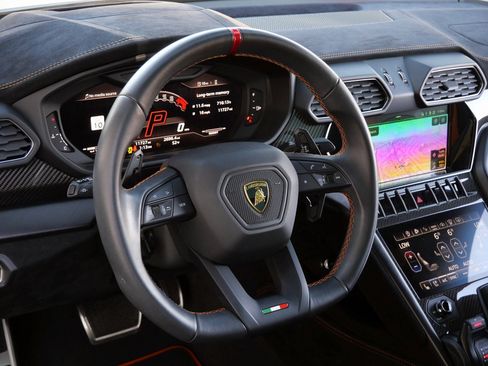 Used 2024 Lamborghini Urus Performante image 22