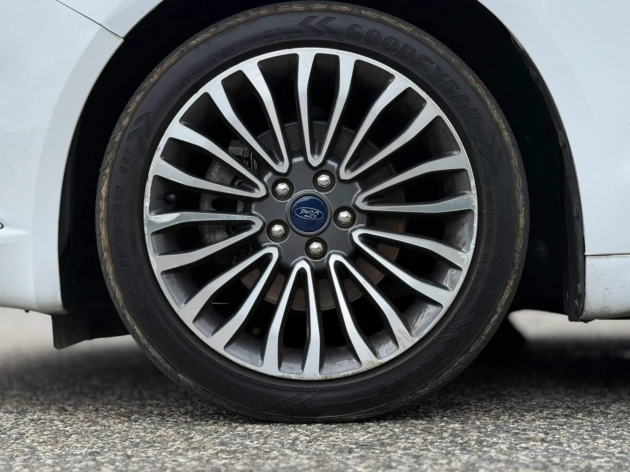 Used 2018 Ford Fusion Titanium AWD/4WD image 31