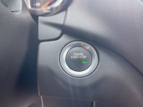 Used 2024 Chevrolet Equinox LT w/ LPO, Floor Liner Package FWD image 17