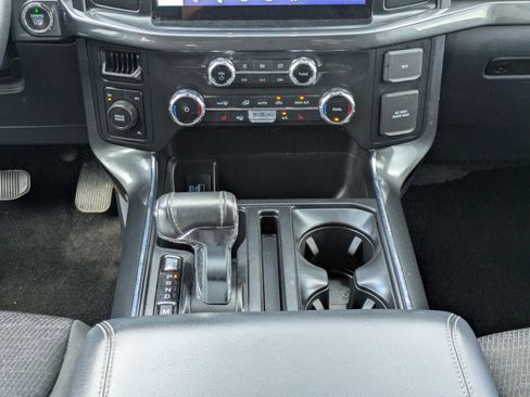 Used 2022 Ford F150 XLT w/ Equipment Group 302A High AWD/4WD image 18