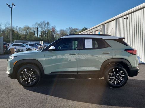 Used 2025 Chevrolet TrailBlazer ACTIV w/ Convenience Package image 2