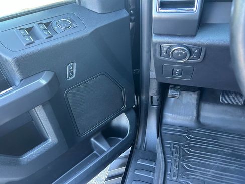 Used 2016 Ford F150 XLT w/ Equipment Group 302A Luxury AWD/4WD image 5