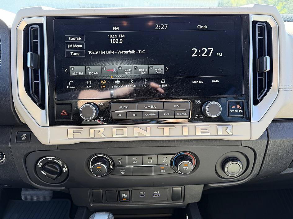 Used 2025 Nissan Frontier SV AWD/4WD image 13