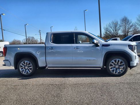 New 2026 GMC Sierra 1500 Denali image 9