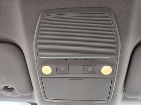 Used 2025 Nissan Kicks SR AWD/4WD image 27