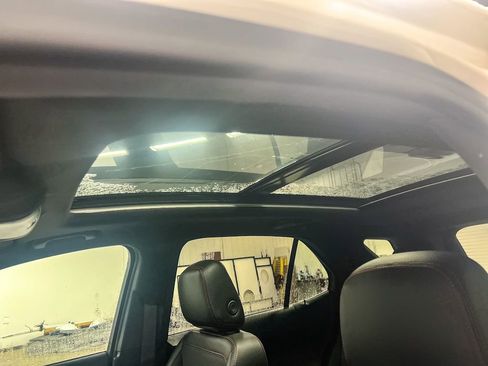 Certified 2023 Chevrolet Equinox RS image 19