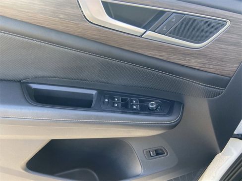 Used 2024 Volkswagen Atlas SEL image 24