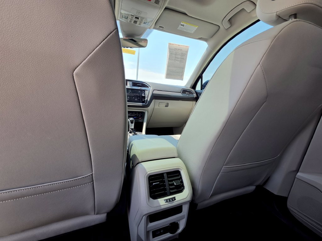 Used 2023 Volkswagen Tiguan SE FWD image 18