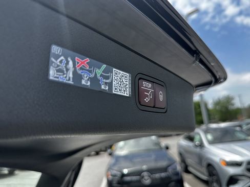 New 2026 Mercedes-Benz E 53 AMG e 4MATIC Wagon image 22