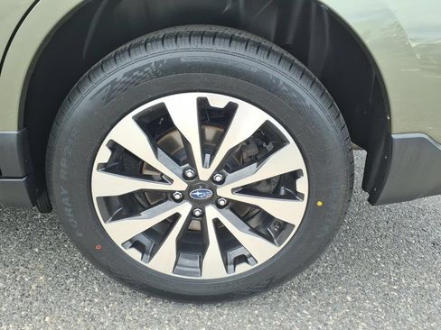 Used 2017 Subaru Outback 2.5i Limited AWD/4WD image 17