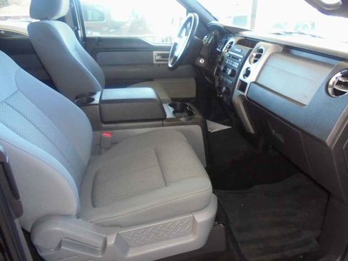 Used 2011 Ford F150 XLT w/ XLT Chrome Pkg image 8