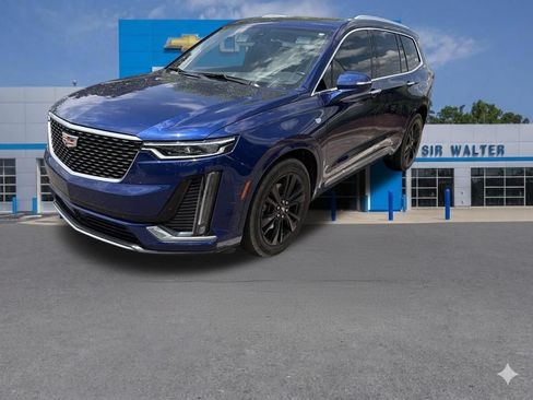 Used 2023 Cadillac XT6 Premium Luxury w/ Platinum Package AWD/4WD image 7