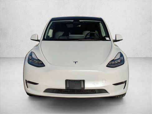 Used 2021 Tesla Model Y Long Range image 2