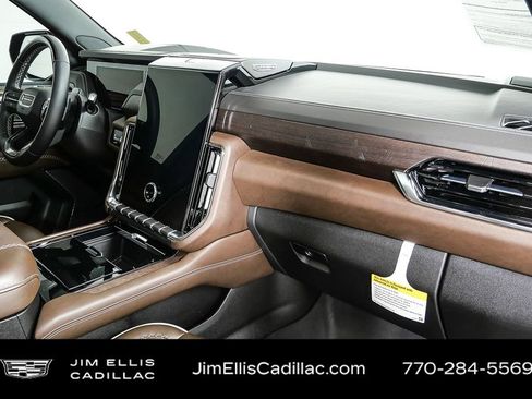 Used 2025 GMC Yukon Denali Ultimate image 25