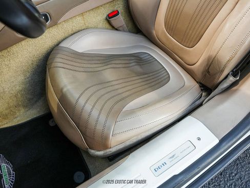 Used 2019 Aston Martin DB11 Volante image 34