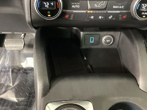 Used 2020 Ford Escape Titanium w/ Titanium Premium Package 2.0 AWD/4WD image 27