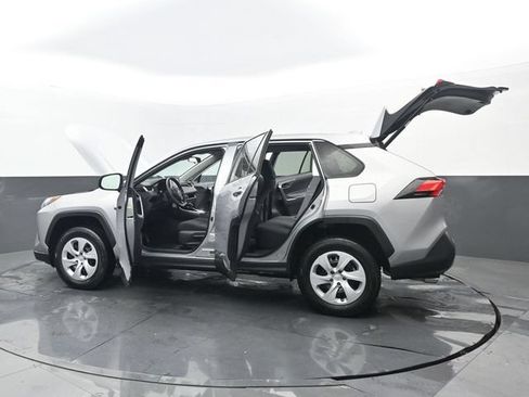 Used 2024 Toyota RAV4 LE FWD image 33